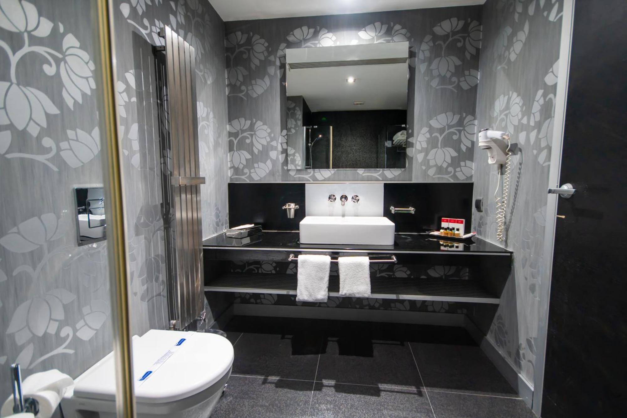 Vernazza Suites Istanbul Exterior photo